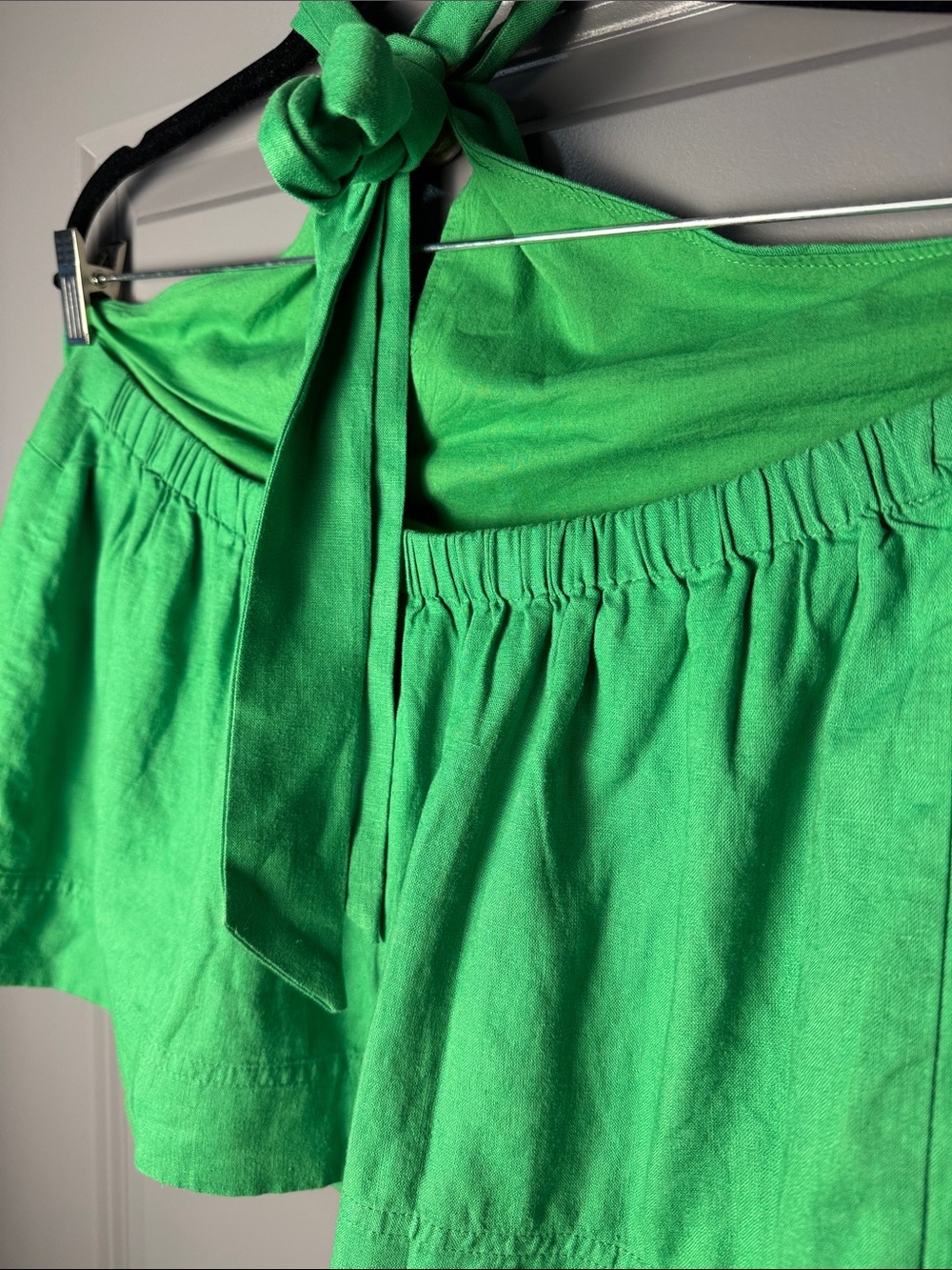 Ann Taylor Bright Green Halter Tie Neck Top | Size M - Picture 7 of 11